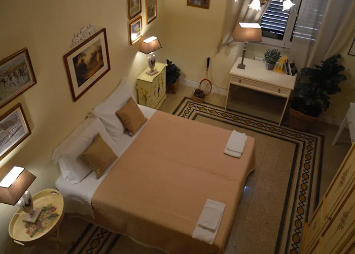 Отель типа "постель и завтрак" Paola A Trastevere Рим